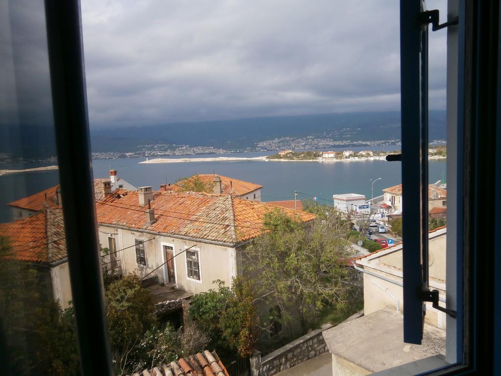 Apartments Crncic Šilo Rum bild
